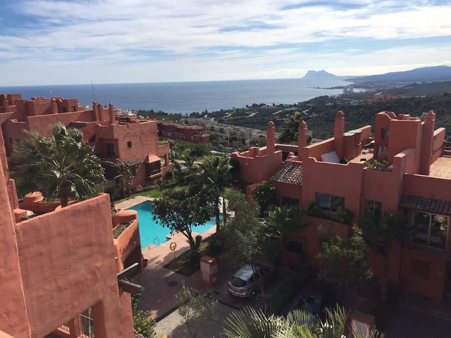 Luxurious Townhouse With Sea Views Villa Manilva Kültér fotó
