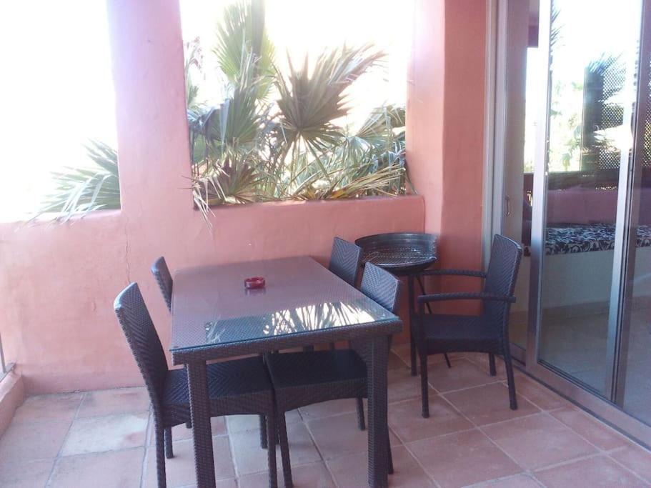 Luxurious Townhouse With Sea Views Villa Manilva Kültér fotó